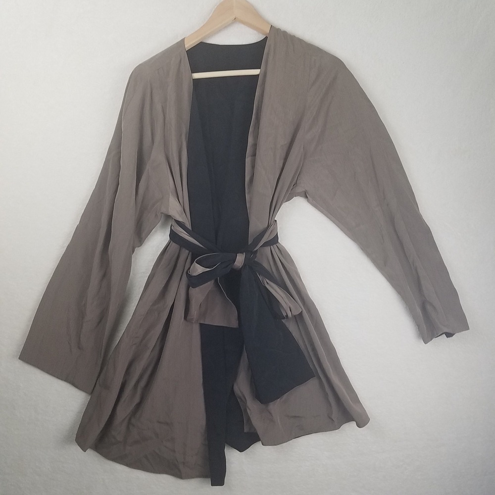 SG Sport Basic Builders Women's L Taupe‎ Black Reversible Kimono Jacket NWT